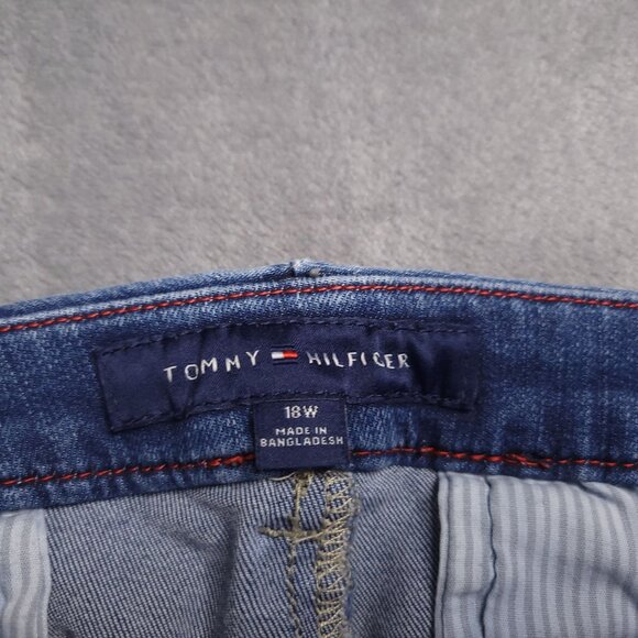 Tommy Hilfiger Womens Tapered Leg Jeans Plus Size 18W High Rise Medium Wash - Picture 8 of 8